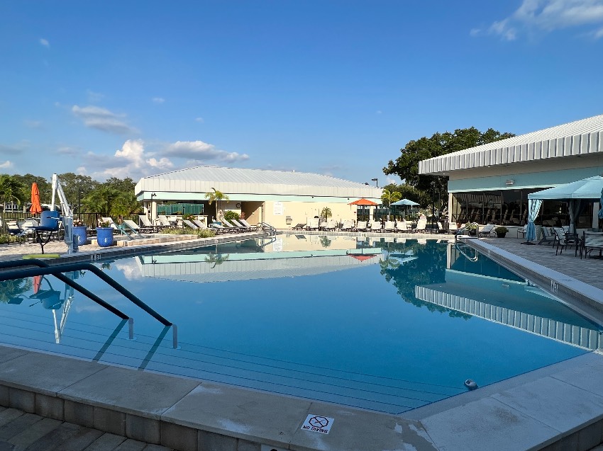 6253 Chalgrove Circle a Sarasota, FL Mobile or Manufactured Home for Sale